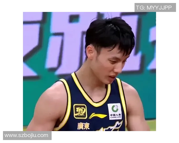 深圳篮球队盯防革新探索:战术创新与球员适应性分析 深圳篮球队盯防革新探索:战术创新与球员适应性分析