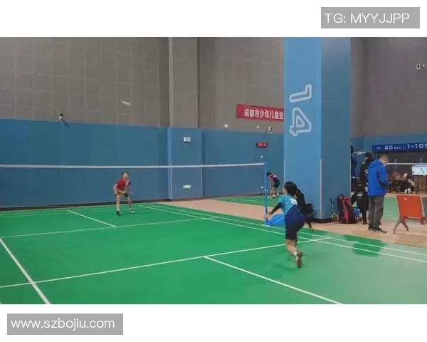 羽毛球之路：见证成都羽毛球队奋进成长的真实历程与奋斗精神