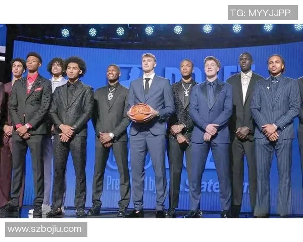 新秀与年轻球员崛起的时代探索他们在球队中的关键角色与未来潜力 新秀与年轻球员崛起的时代探索他们在球队中的关键角色与未来潜力