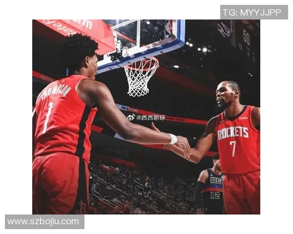 火箭队与活塞队激战正酣NBA精彩直播尽在眼前 火箭队与活塞队激战正酣NBA精彩直播尽在眼前