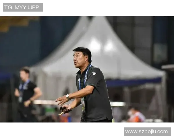 迈尼昂的崛起与挑战：从新星到足球世界的焦点之路