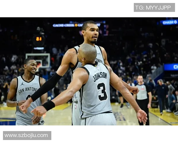 2019年马刺与活塞精彩对决全场录像回放及赛后精彩点评